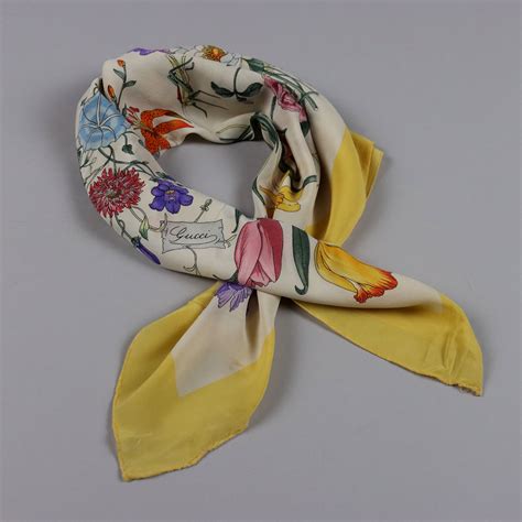 foulard di seta gucci